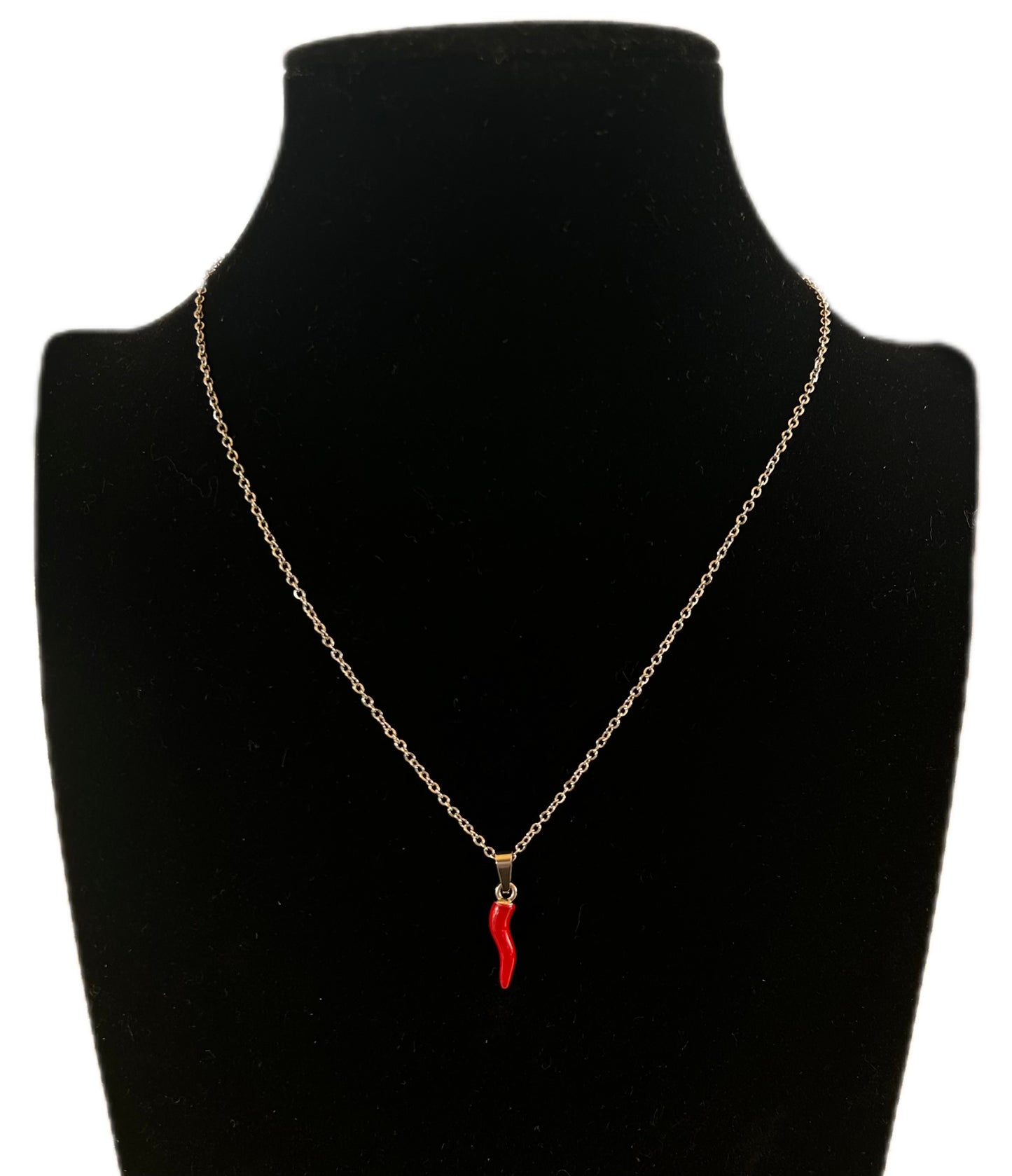 Collana con catenina argento e peperoncino in acciaio