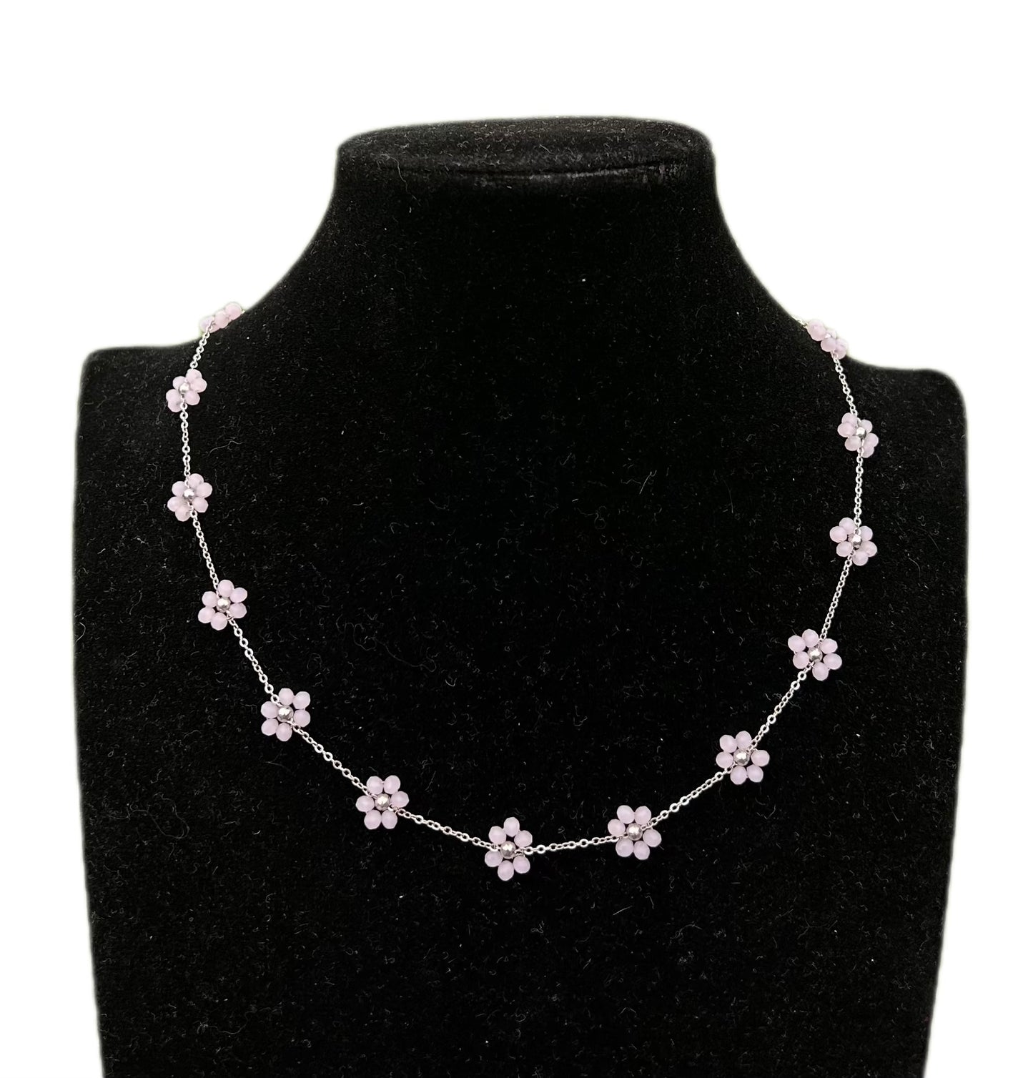 Collana in acciaio con fiorellini